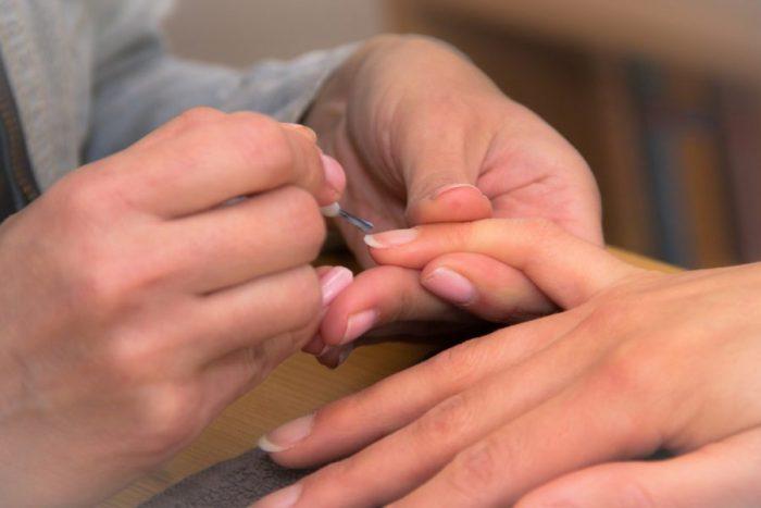 Trabajo como técnico de uñas