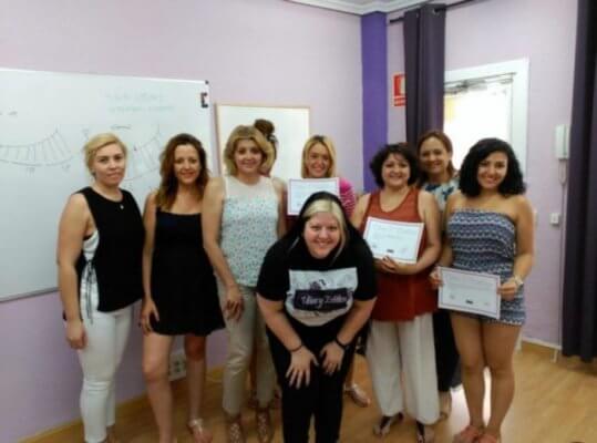 Mis alumnas curso extensiones de pestañas 3/6/16