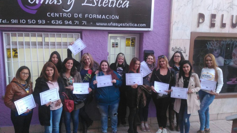 Fotos de las alumnas cursos de extensiones de pestañas 13/11/2016 - Mañana