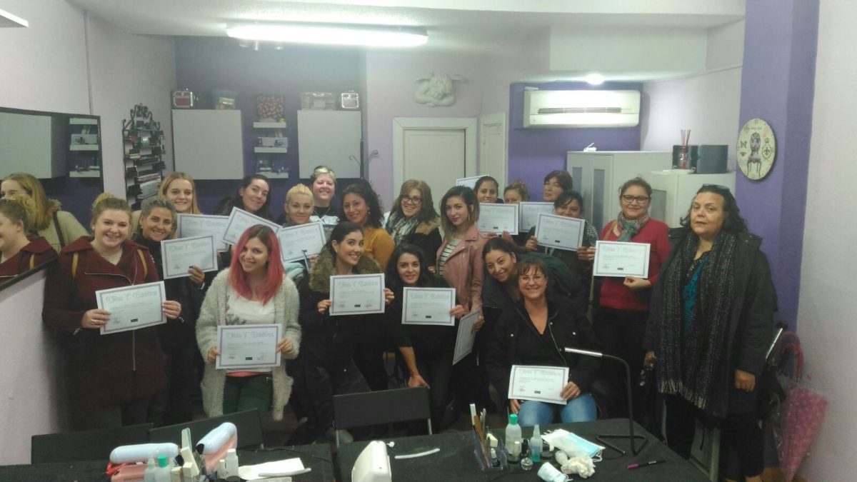 Fotos del curso de uñas de gel y acrílico del día 20/11/16