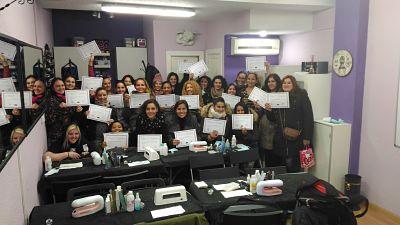 Foto con las alumnas del curso de acrílico y gel 15/01/17