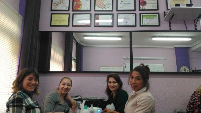 Fotos de las alumnas del curso de esmalte permanente del día 5/3/17 - Alumnas sonriendo