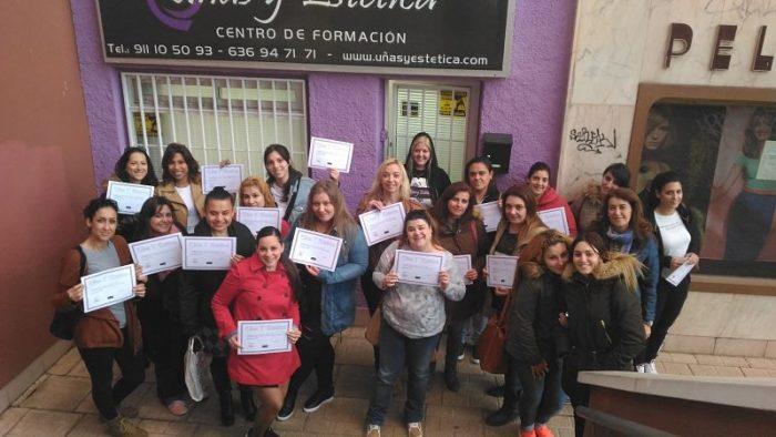 Fotos de las alumnas del curso de uñas de acrílico y gel del día 12/03/16