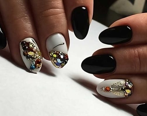 Uñas con piedras