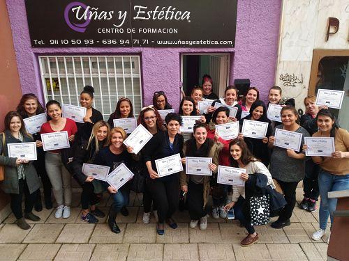 Mis alumnas del curso de gel y acrílico día 08/04/18