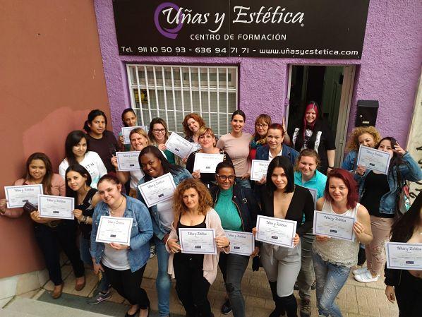 Mis alumnas del curso de gel y acrílico día 22/04/18