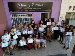 Foto de las alumnas del curso de acrílico y gel día 15/07/18