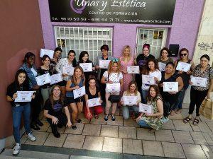 Foto alumnas Esmalte Permanente y Manicura del día 09/07/18 - Con los profesores