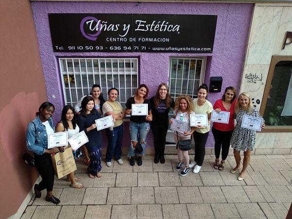 Foto alumnas Esmalte Permanente y Manicura del día 09/07/18