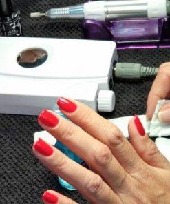 Curso de manicura con esmaltado semipermanente