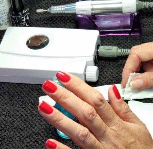 Curso de manicura con esmaltado semipermanente