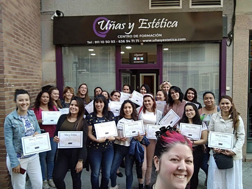 Foto de las alumnas del curso de uñas de gel y acrílico del día 28/04/19