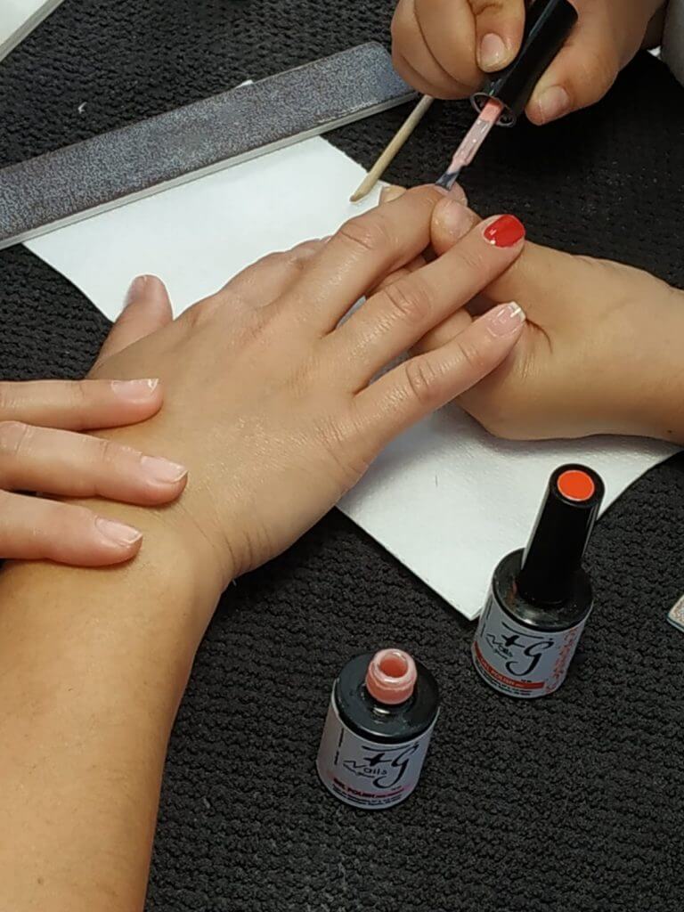 Trabajos de nuestras alumnas del curso de manicura con torno y esmaltado semipermanente del día 02/06/19