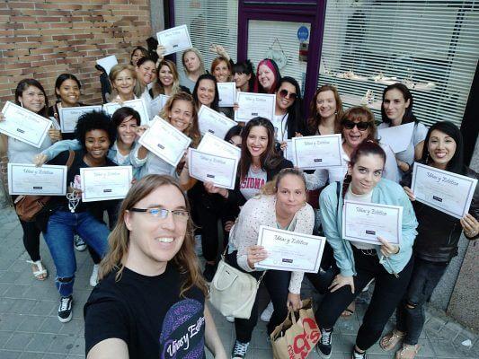 Foto de las alumnas del curso de uñas de gel y acrílico del día 06/10/2019