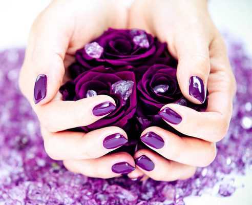 Manicura Violeta