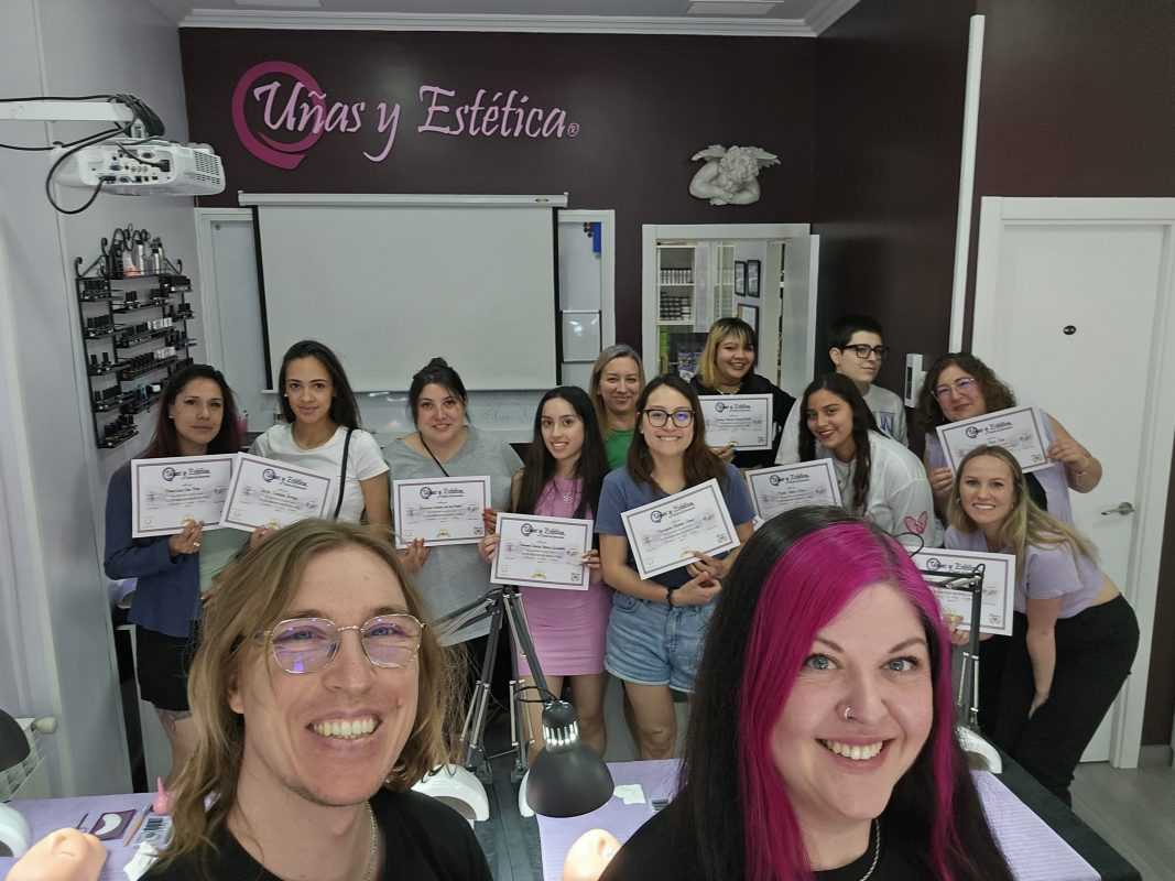 Academia Uñas y Estética cursos de uñas en Madrid