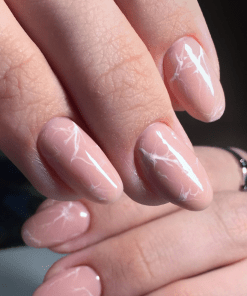cuidado de las uñas esculpidas
