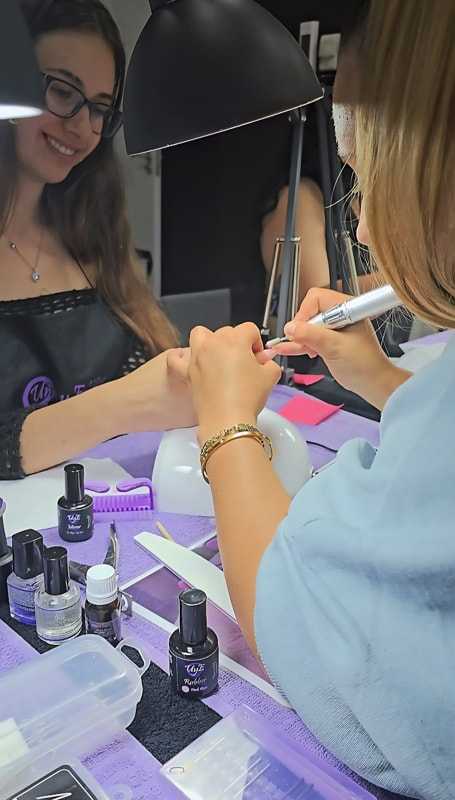 Curso de uñas en Madrid - Práctica