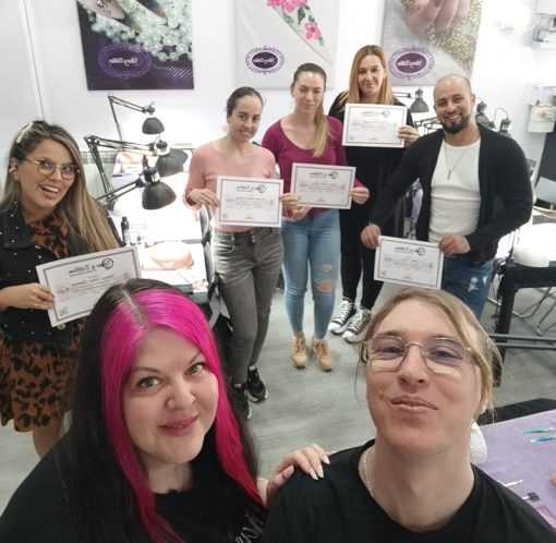 Cursos de uñas en Madrid - Alumnas de Uñas y Estética 1